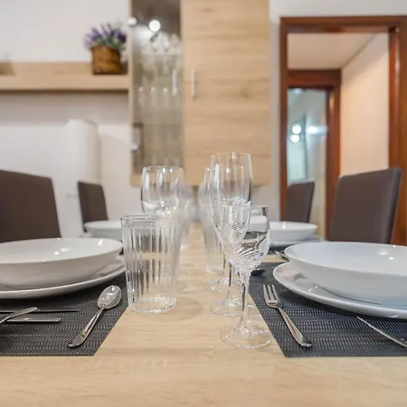 Cozy Mesa Y Lopez House&courtyard 5min Walking To Canteras Apartman *